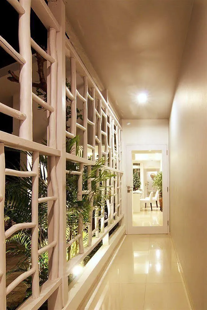 Collection O 20 Astana Kunti Seminyak Apartment